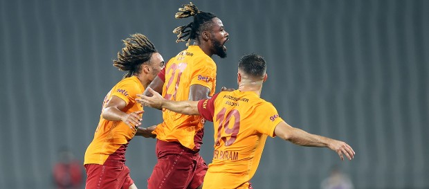Galatasaray 2’de 2 Yaptı!
