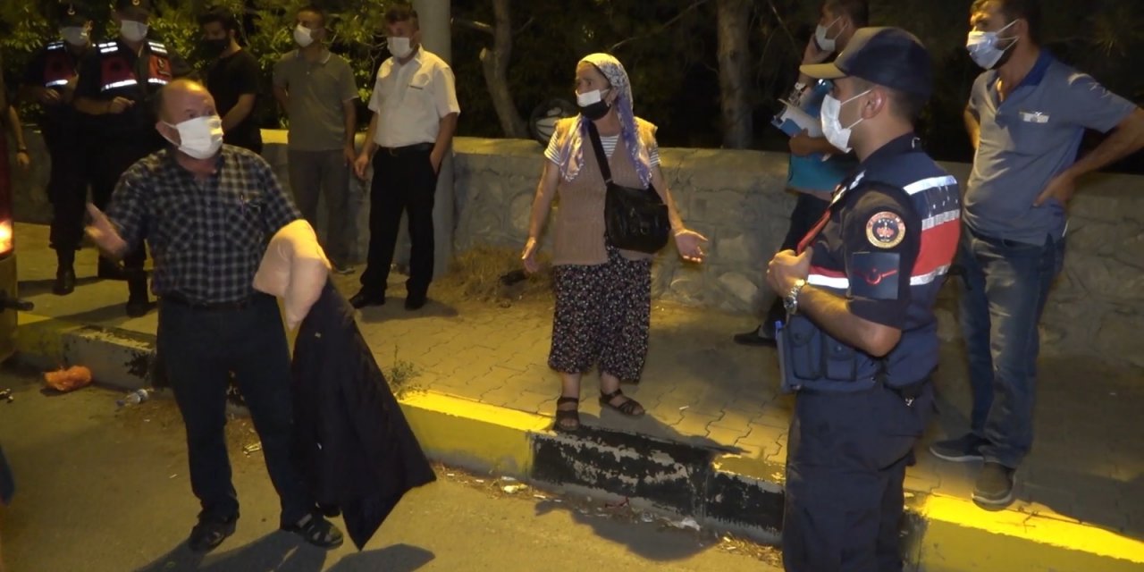 Karantinada Olması Gereken Çift Otobüste Yakalandı!