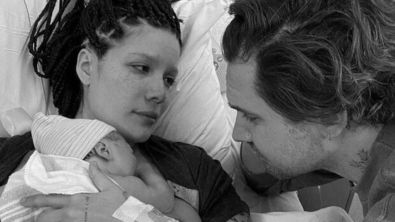 Halsey'den Güldüren Yorum: "Tombalak Bebe"