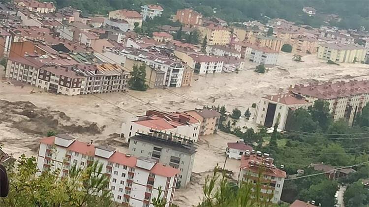 Bakan Koca: Selde 1 Kişi Kayıp, 17 Kişi Etkilendi