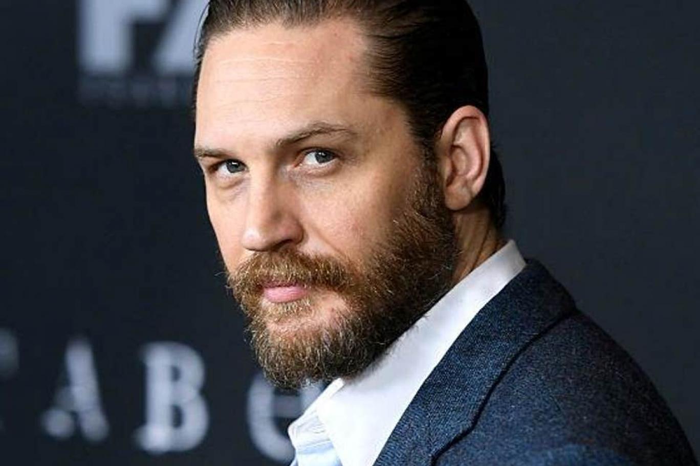Tom Hardy, Venom Çekimleri Sonrasında Dizlerinden Ameliyat Olduğunu Açıkladı