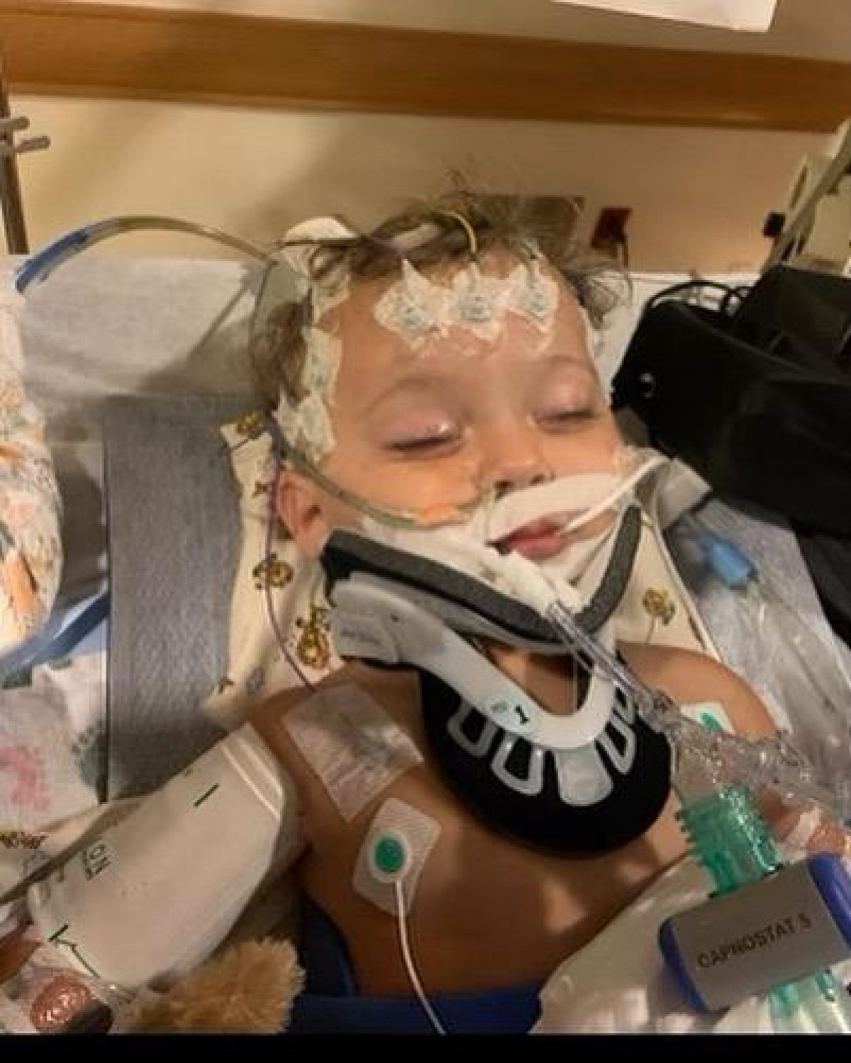 Sharon Stone'un Vaftiz Annesi Olduğu River Hayatını Kaybetti