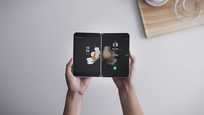 Microsoft Yeni Bir Çift Ekranlı Telefon Tanıtabilir