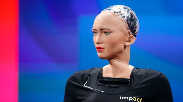 Robot Sophia: Anne Olmak İstiyorum!