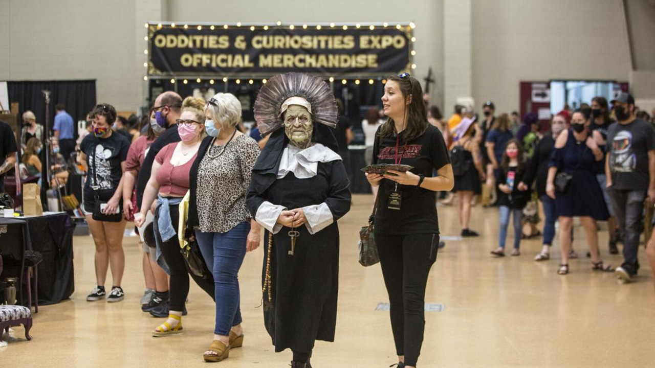 Kadavra Olarak Bağışlanan Bir Vücut Şov Amaçlı Kullanıldı