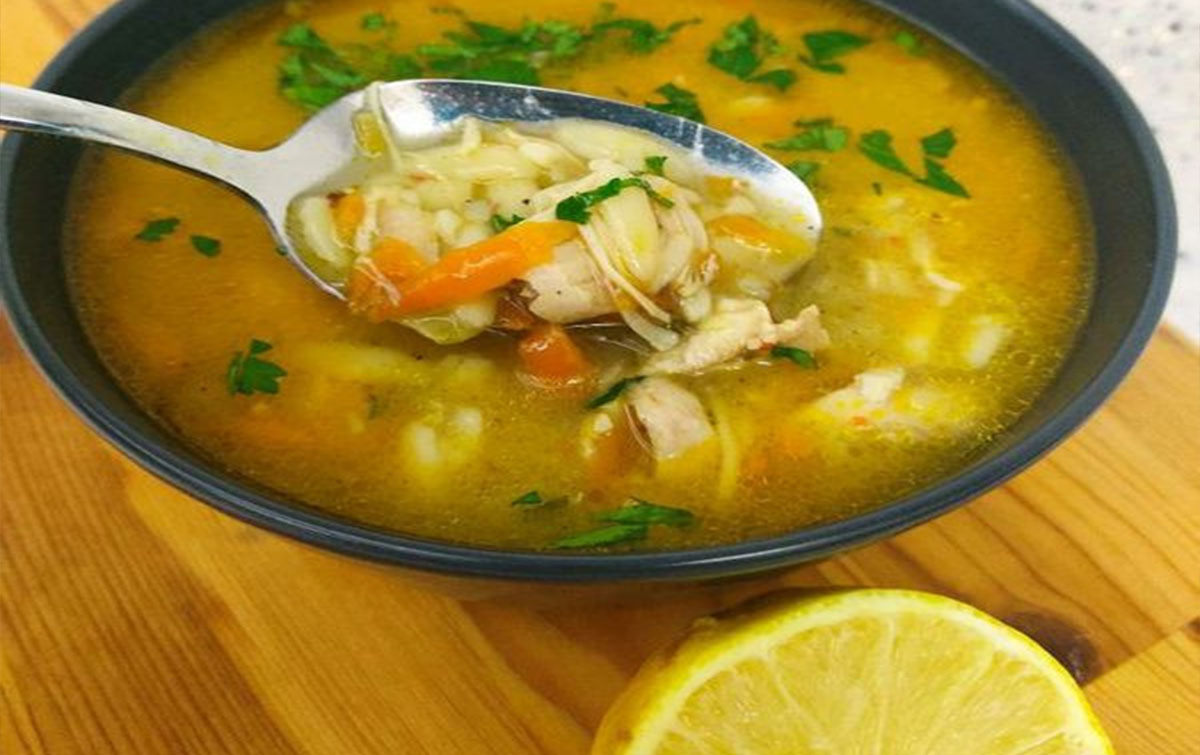 Kışın Vazgeçilmez Tarifi: Havuçlu Tavuk Çorbası