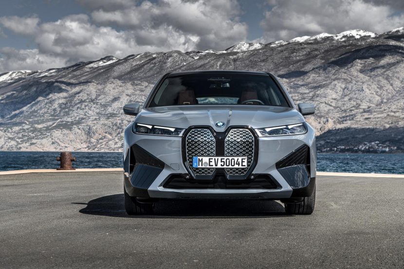 BMW, Aracın Rengini Değiştiren Teknolojisini Tanıtmaya Hazırlanıyor