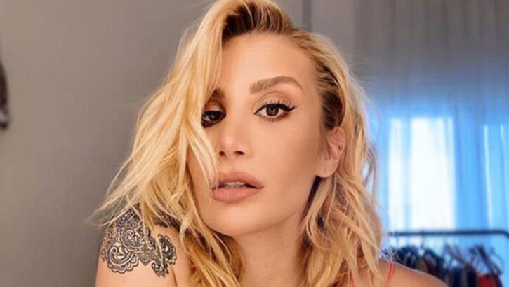 İrem Derici Açtı Ağzını Yumdu Gözünü