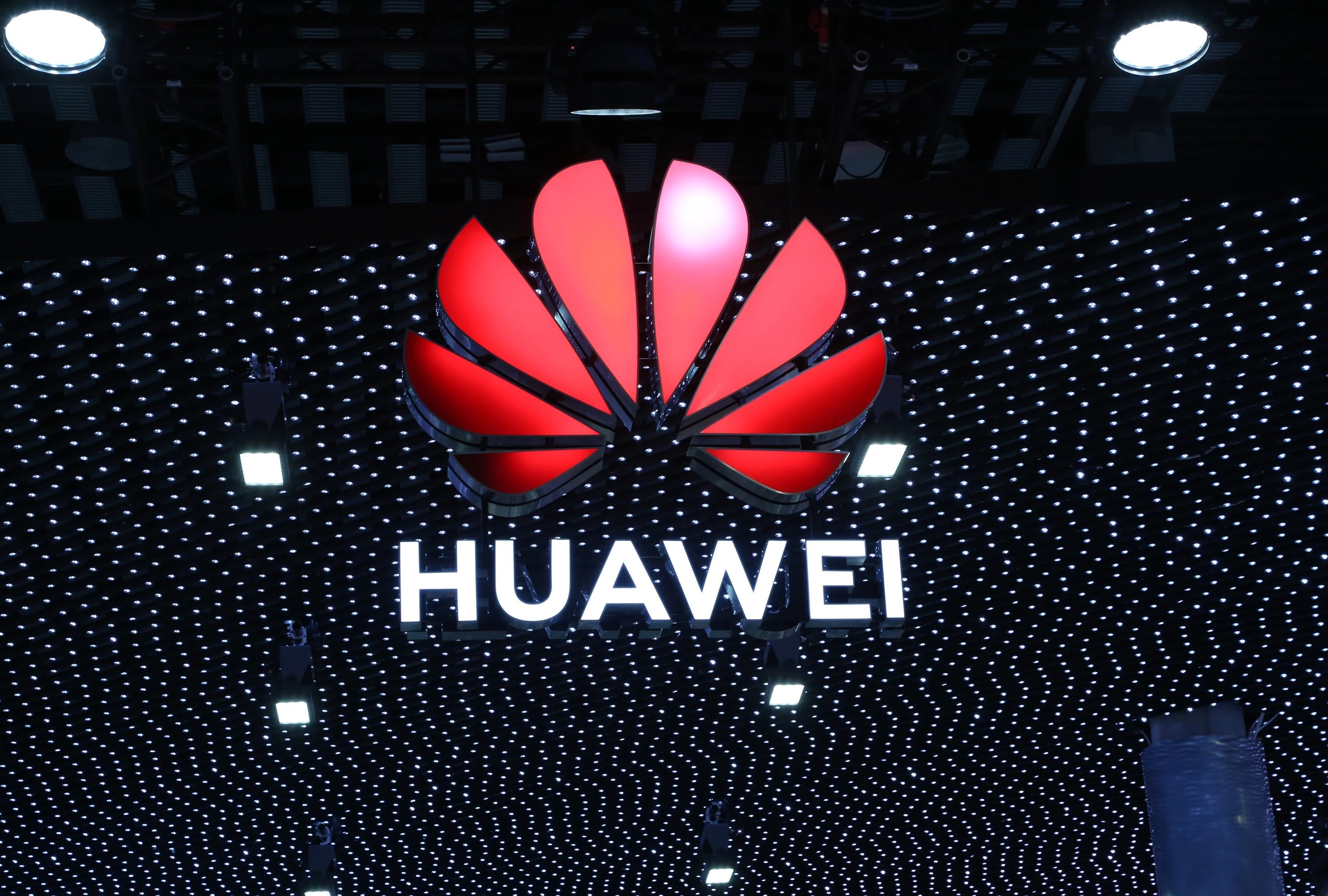 Yonga Üretimi Tamamen Kesilen Huawei Kendi Fabrikasını Kuruyor
