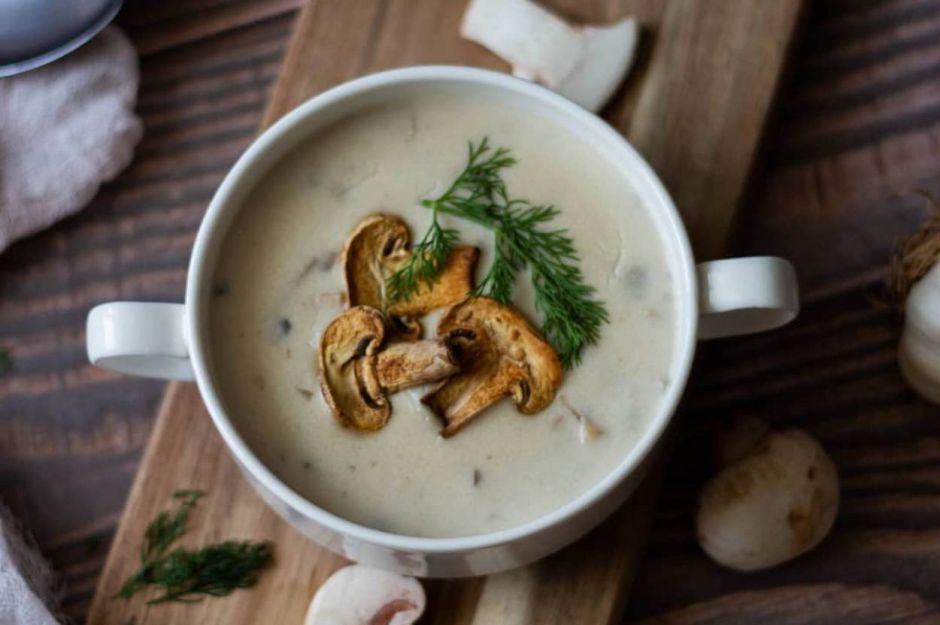 Sıcacık Kremalı Mantar Çorbası Tarifi