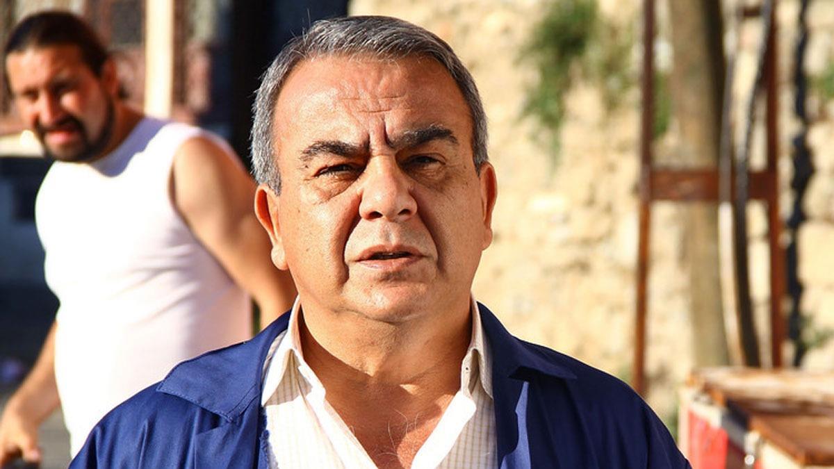 Ünlü Oyuncu Sezai Aydın Koronavirüs Nedeniyle Hayatını Kaybetti
