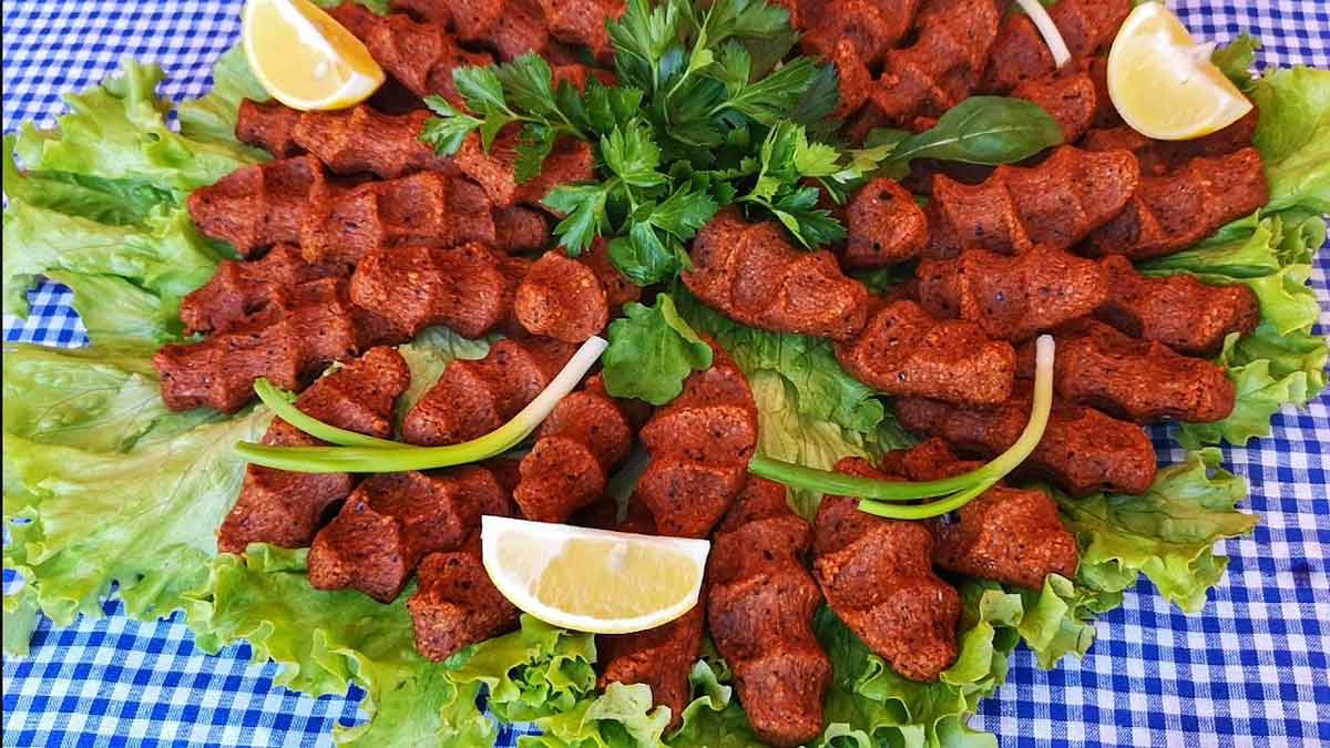 Evde Kolay Etsiz Çiğ Köfte Yapımı