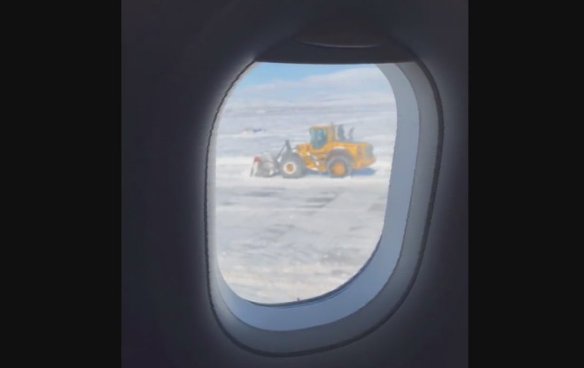 Malatya’da Yolcu Uçağı Kara Saplandı