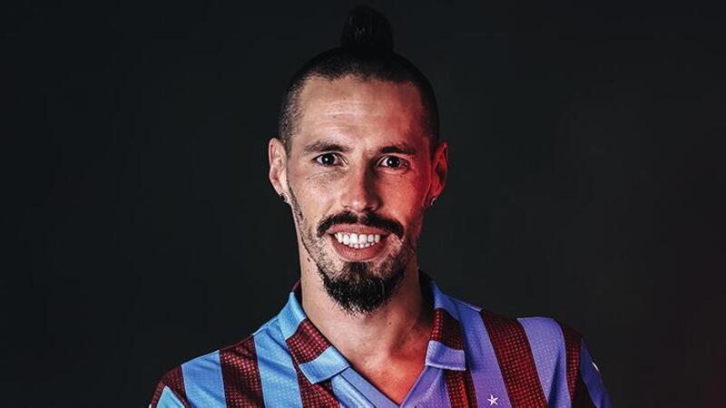 Marek Hamsik, Su Krizine Dikkat Çekti