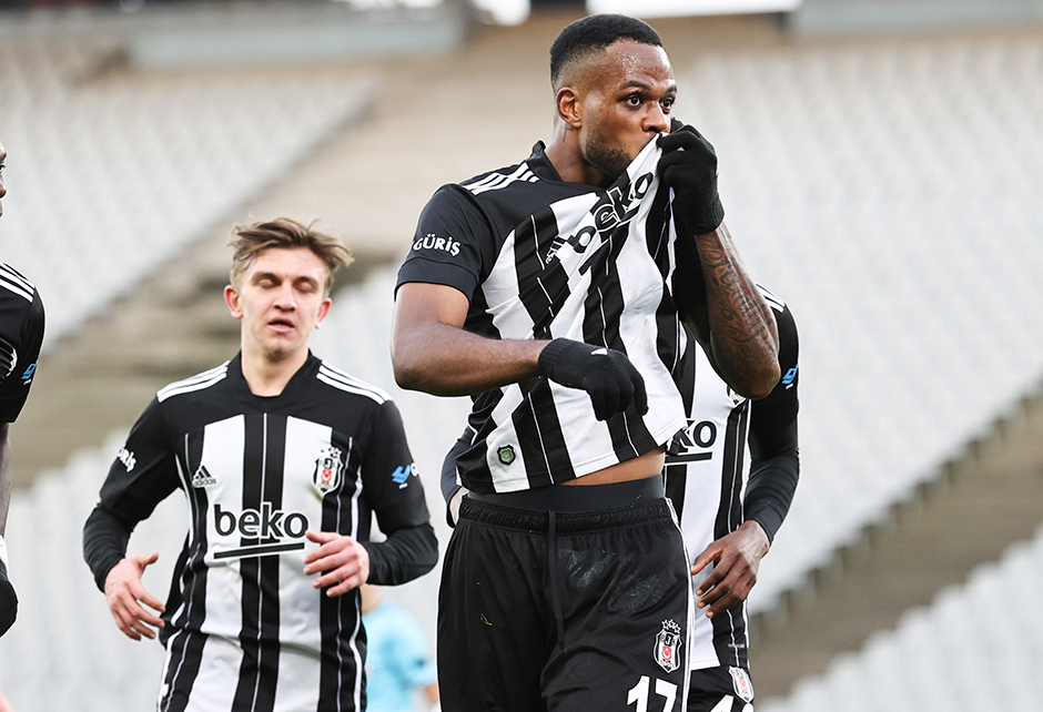 Larin İngiltere Yolcusu