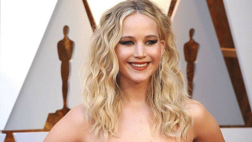 Jennifer Lawrence İlk Kez Anne Oldu