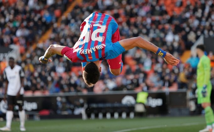 Aubameyang Barcelona’da Açılışı Yaptı