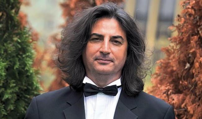 Çelik Gündem Olan Fotoğrafa İsyan Etti: Delirdiniz Ulan!