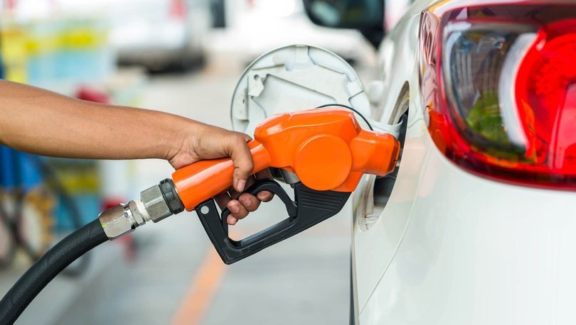 Benzine Bir Zam Daha! Bu Geceden İtibaren Geçerli Olacak