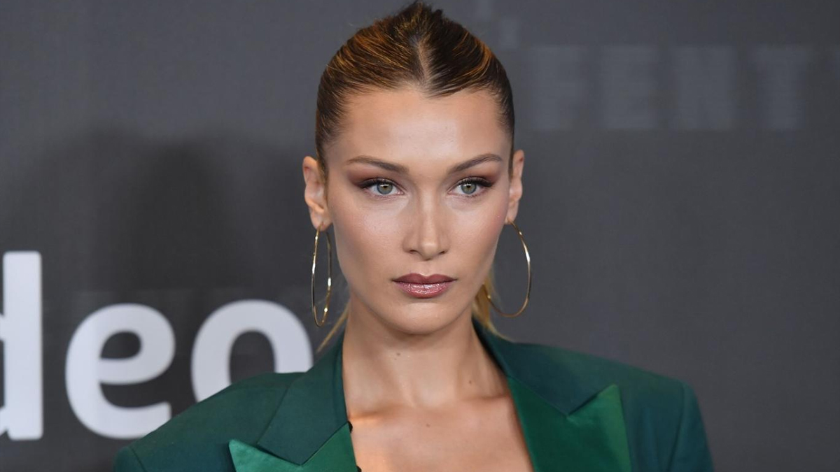 Bella Hadid Instagram’ı Sansür Yapmakla Suçluyor