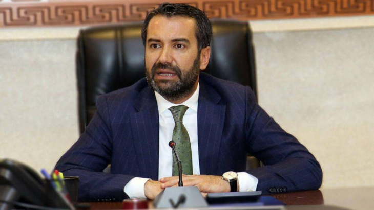 Vatandaşa “Evinde Duşakabinin mi Vardı?” Diyen Başkandan Savunma