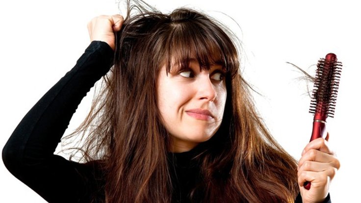 İşte Saç Dökülmesini Önlemenin 4 Yöntemi!