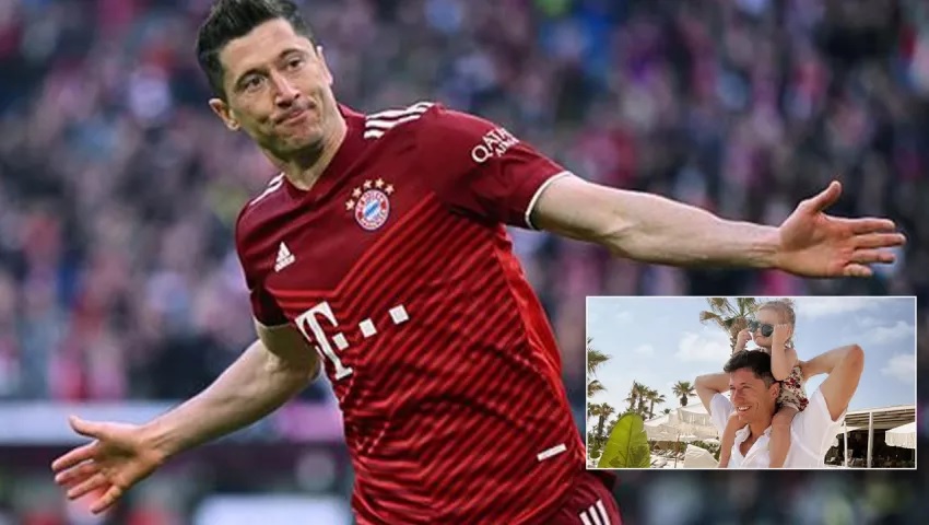 Lewandowski Barcelona’ya İmzayı Atıyor