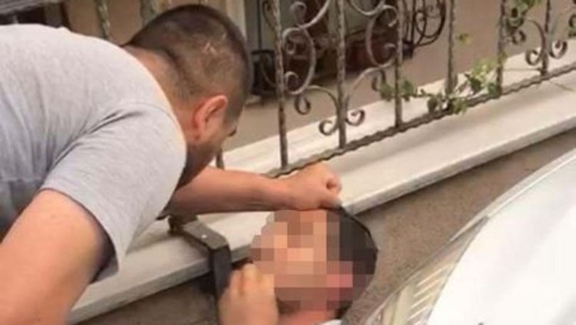 Duş Alan Kadını Dikizleyen Tacizciye Meydan Dayağı