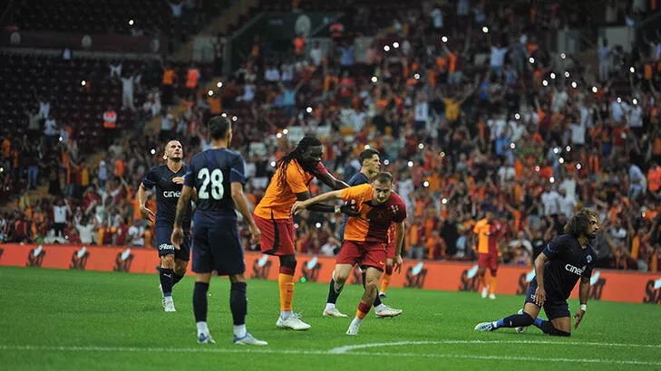 Galatasaray Seferovic İle Güldü!