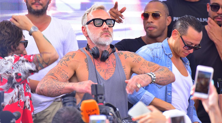 Gianluca Vacchi Kimdir?