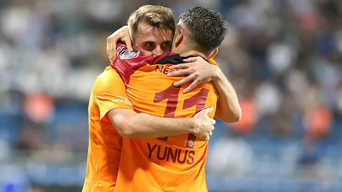 Galatasaraylı İki Yıldıza Yeni Sözleşme