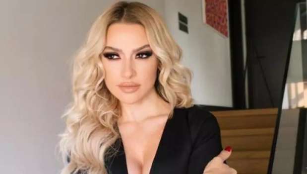 Hadise ‘’Feryat'’ı Küvette Duyurdu!