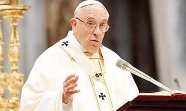 Papa, Kendisini Çekiştiren Kadına Şiddet Uyguladı!