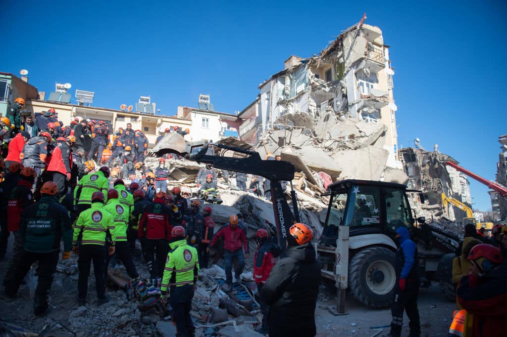 Elazığ Depreminde Hayatını Kaybedenlerin İsimleri Açıklandı