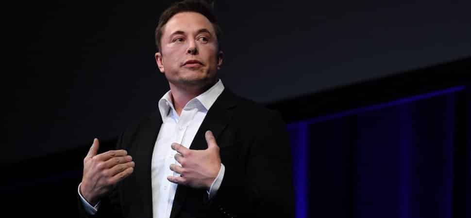 Elon Musk Beyninize Bir Bilgisayar Çipi Koymayı Düşünüyor: Kim Bir Tane İster?