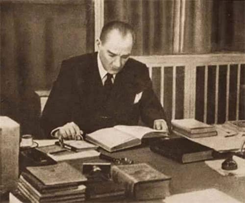 Atatürk'ten Edebiyat Dersi