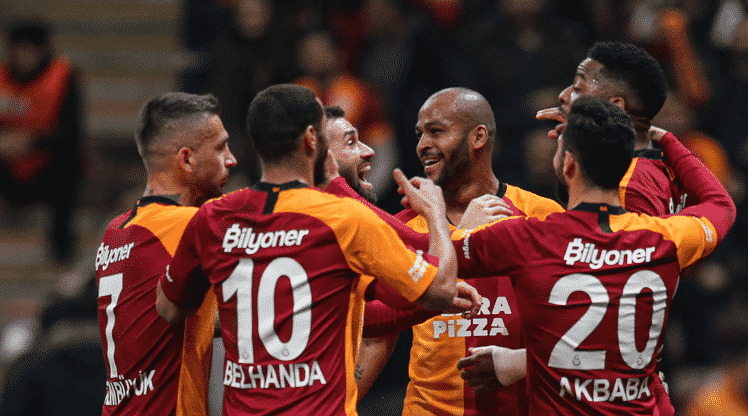 Galatasaray da İktidarlık Kavgası!