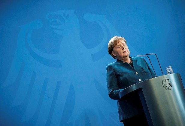 Merkel Kendisini Karantinaya Aldı!