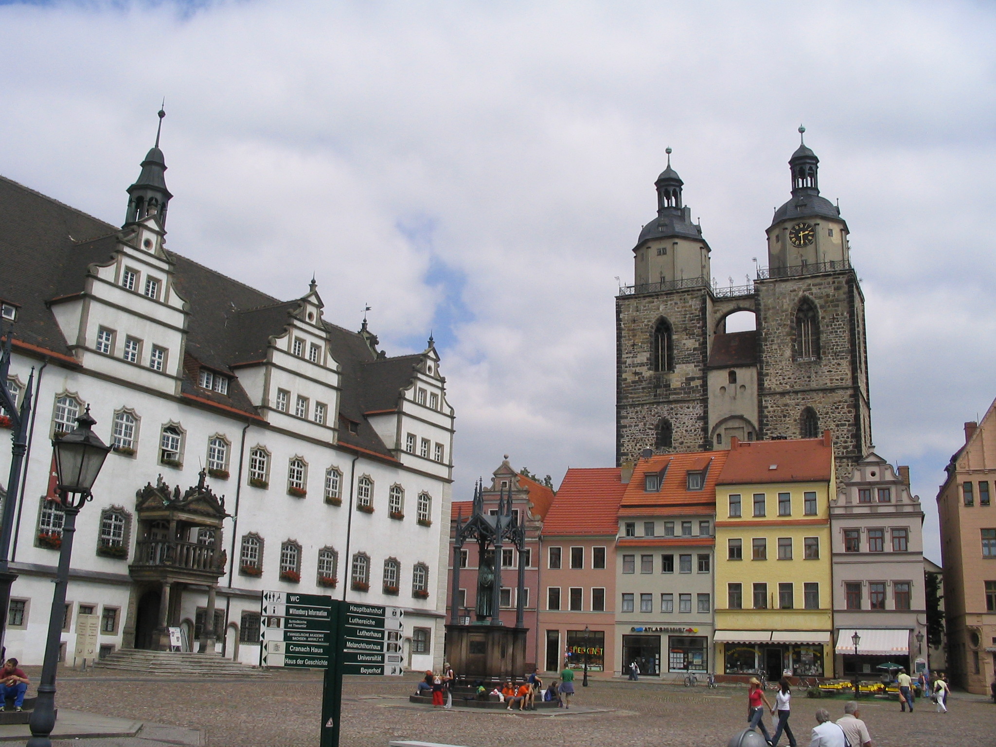 Almanya'da Koronavirüs Nedeniyle 2 Şehir Karantinaya Alındı