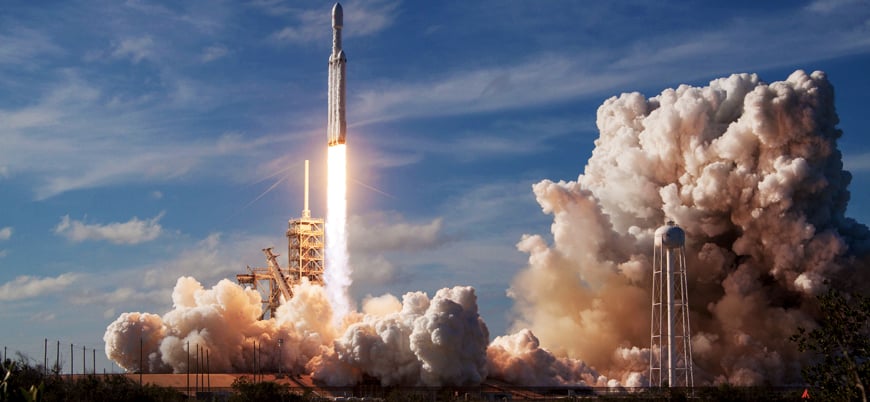 İnsanlı SpaceX Roketi Uzay Yolculuğuna Başlıyor