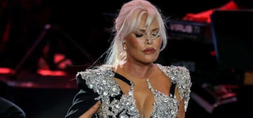 Ajda Pekkan'ın Spor Pozlarıyla Fit Vücudu Dikkat Çekti!