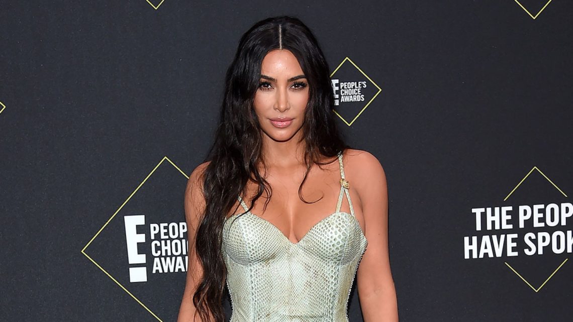 Kim Kardashian Kuralı Bozarak Çıplak Pozunu Yayınladı!