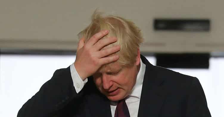 İngiltere Başbakanı Koronavirüs Nedeniyle Hastaneye Kaldırıldı!