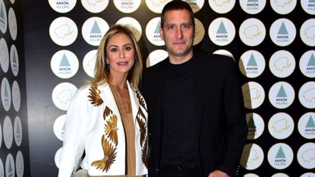 Peşine Dedektif Takarak Aldatıldığını Kanıtladı!