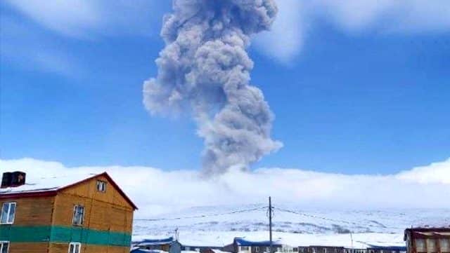 Yanardağ Patlaması Sonucu Kül Yağmuru Gerçekleşti!