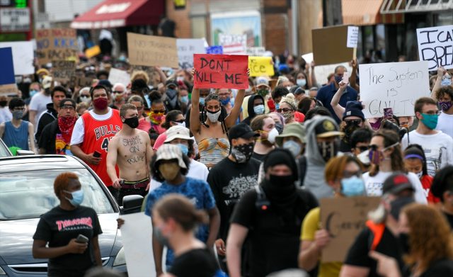 ABD'de Irkçılık Karşıtı Protestolar Şiddetlendi