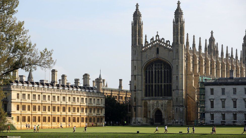 Cambridge Üniversitesi Eğitime Uzaktan Devam Edecek