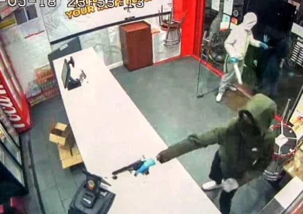 Londra'da Bir Kebapçıya Silahlı Saldırdı Düzenlendi