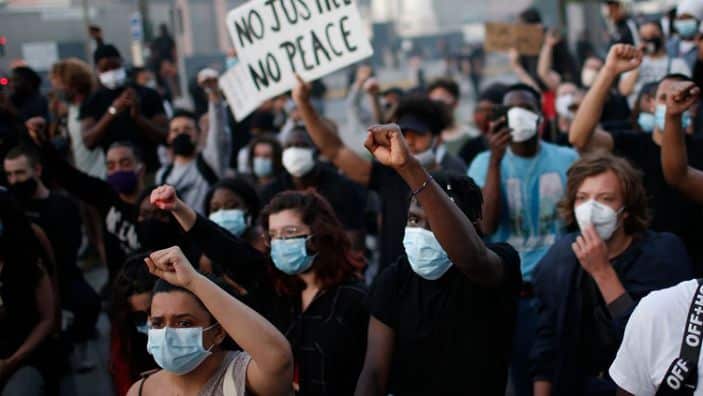 Fransa’daki Protestolarda 18 Gözaltı