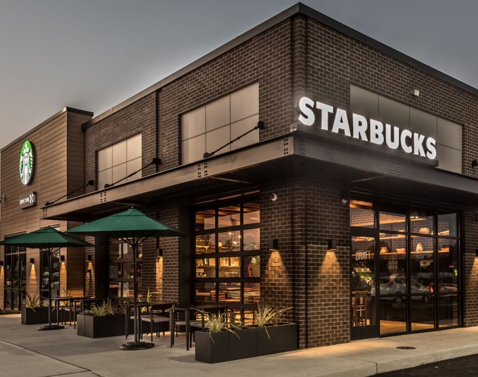 Starbucks Siyahilere Destek Vermeyi Yasaklamıştı; Kararından Vazgeçti